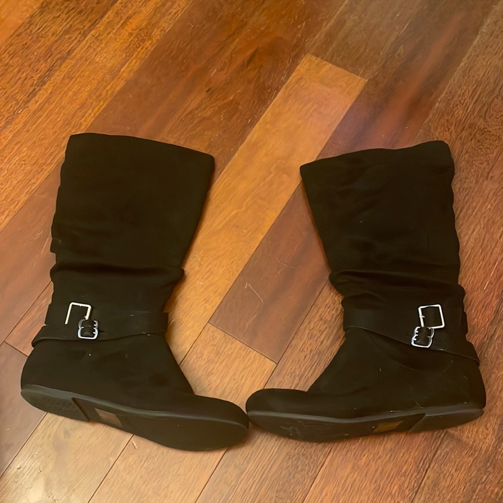 i am selling a pair of cute boobs for little girls!